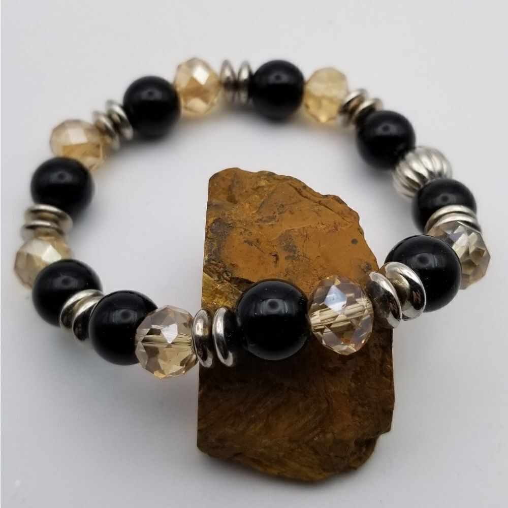 Champagne gothic beaded bracelet 🤩H